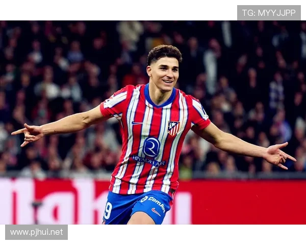 阿尔瓦雷斯 vs 苏亚雷斯：南美锋霸传承差距在哪