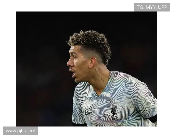 菲尔米诺与本泽马：伪九号功能分化，由体系驱动的进攻重心偏移